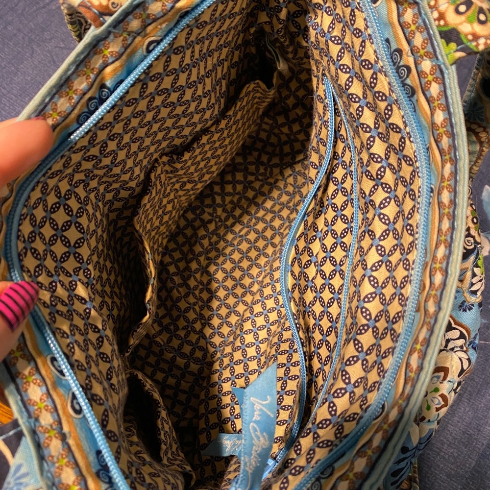 SALE: Vera Bradley purse - Picture 3 of 5